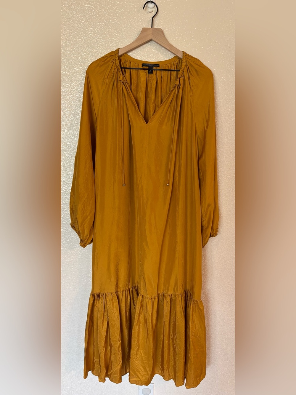 BANANA REPUBLIC 100% Silk Midi Dress in Gold Ochre (no belt) - Picture 2 of 5